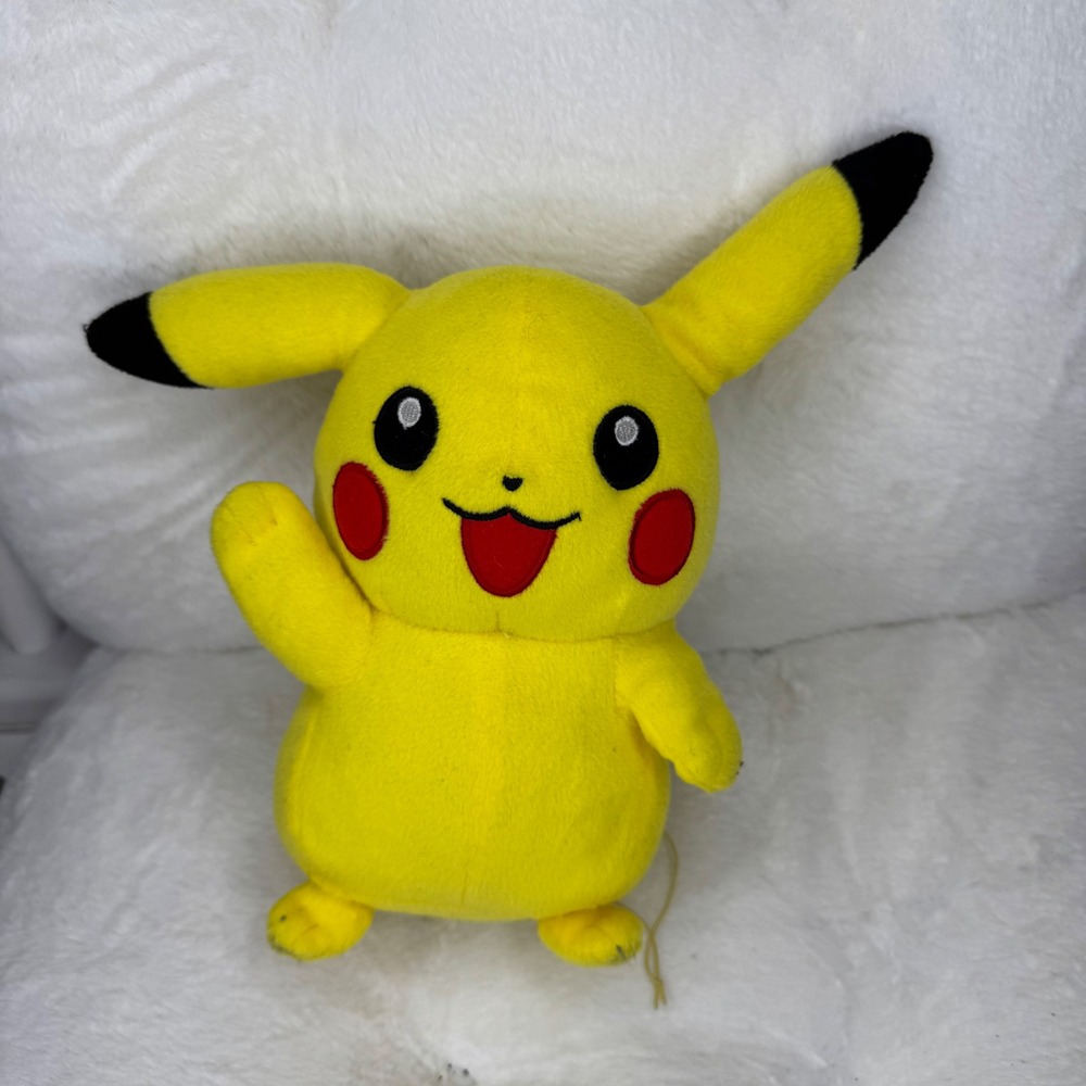Pokemon Pikachu Plush Takara Tomy‎ Stuffed Animal Toy Collectible Yellow